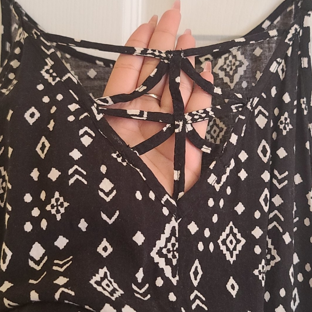 Aztec top - Picture 3 of 3